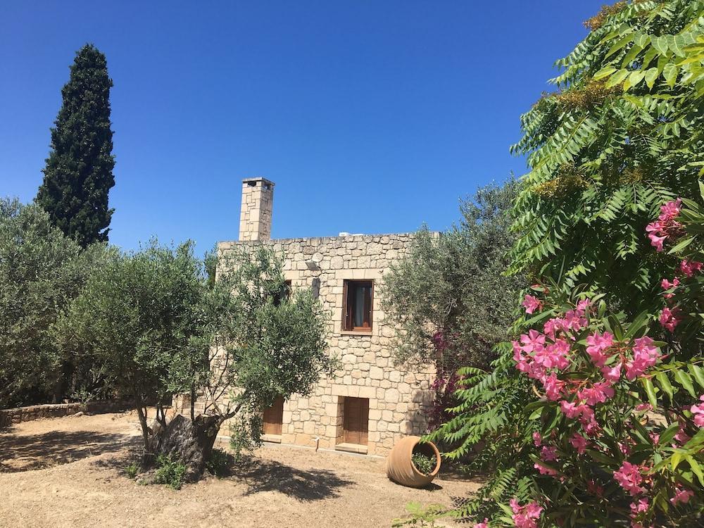 Pyrgos Ralli Estate Guesthouse Aegina Buitenkant foto